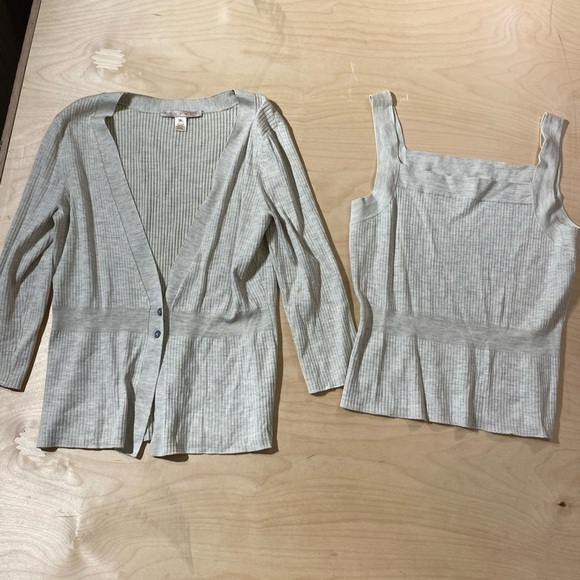 Belford Tank Top and Sweater Set Medium (JR) - Picture 3 of 12